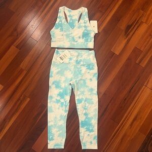 NWT Fabletics Cloudburst Set